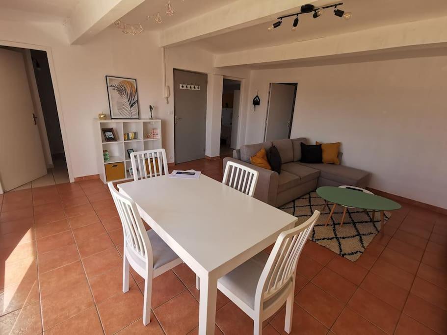 Avec Terrasse Classe Apartment *